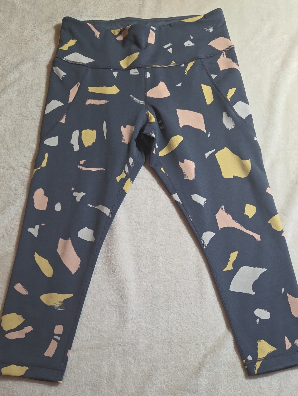 Title Nine Mad Dash Reversible Crops Rhythm Gray Multi Medium - Picture 3 of 12